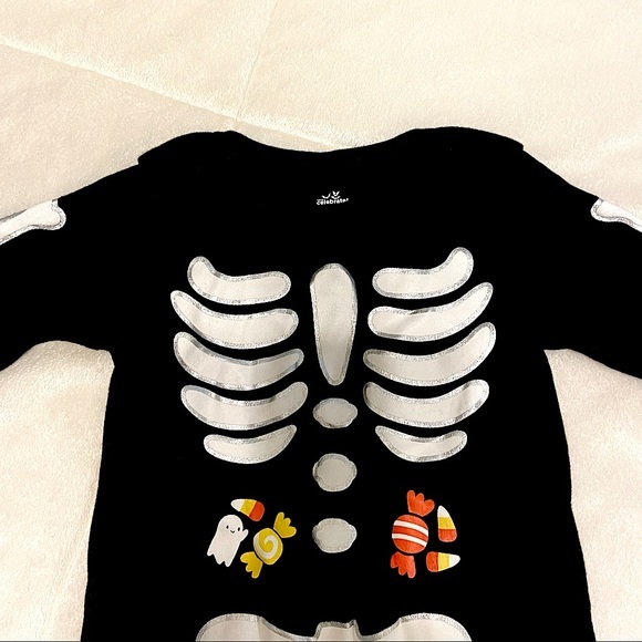Infants 6-9M Black & White Long Sleeve Fun Skeleton Costume w/ Snap Legs, EUC - Picture 3 of 7